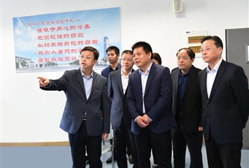 鹽城市委副書記、市長(zhǎng)曹路寶視察東中