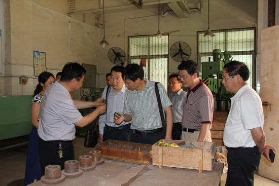 南陽工業(yè)學校領導視察